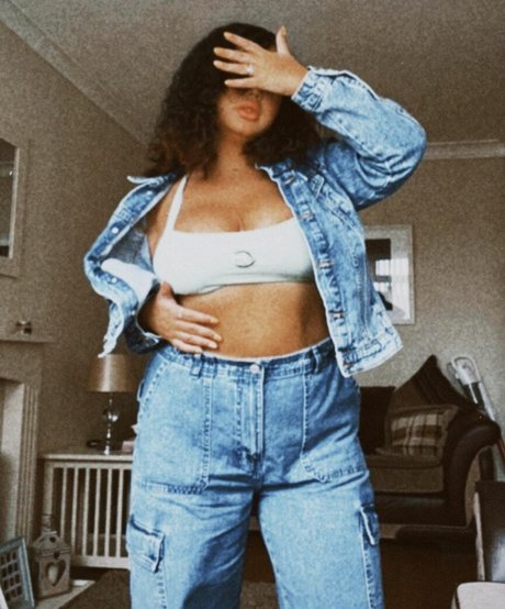 熟女クーガーオンリーファンズ 無料 写真