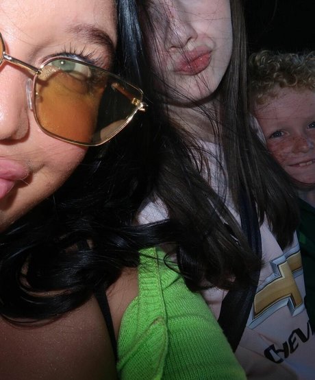 スペードのクイーン オンリーファンズ 美しい 画像