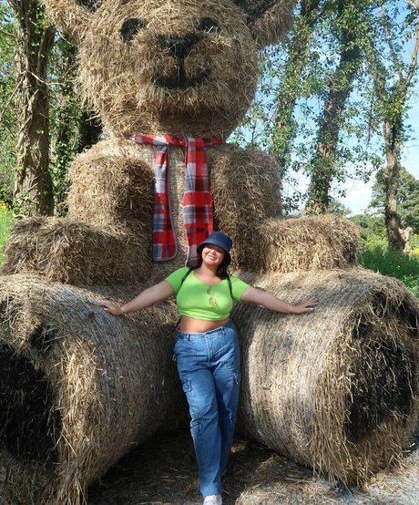 caravernon 無料モデル 写真