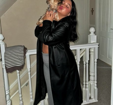 caravernon 裸の女優 写真