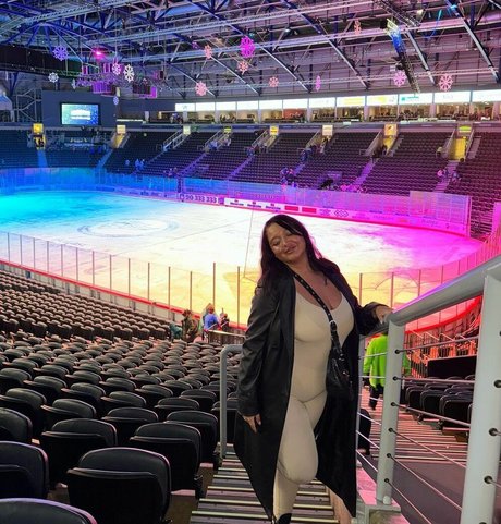 角質の女の子オンリーファンズ HD 画像