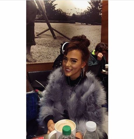 asmr 足 オンリーファンズ ホットxxx 写真