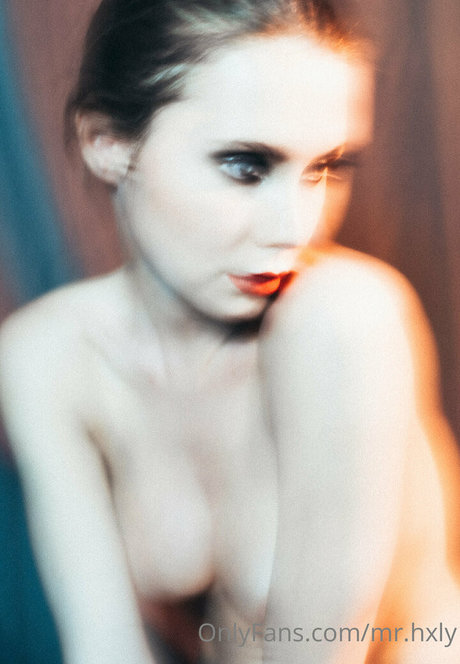 小さなおっぱいオンリーファンズ パーフェクト 画像