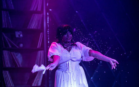 黒檀の熟女オンリーファンズ セクシーヌード アーカイブ