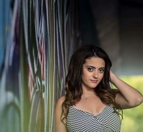 Maria Sharrad 裸のポルノスター 写真