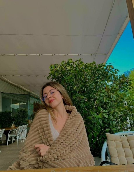 sunnyjully アダルトスター 写真