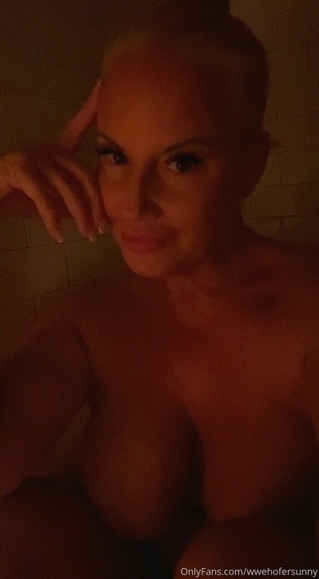 Tammy Sunny Sytch ポルノスター パーフェクト 写真