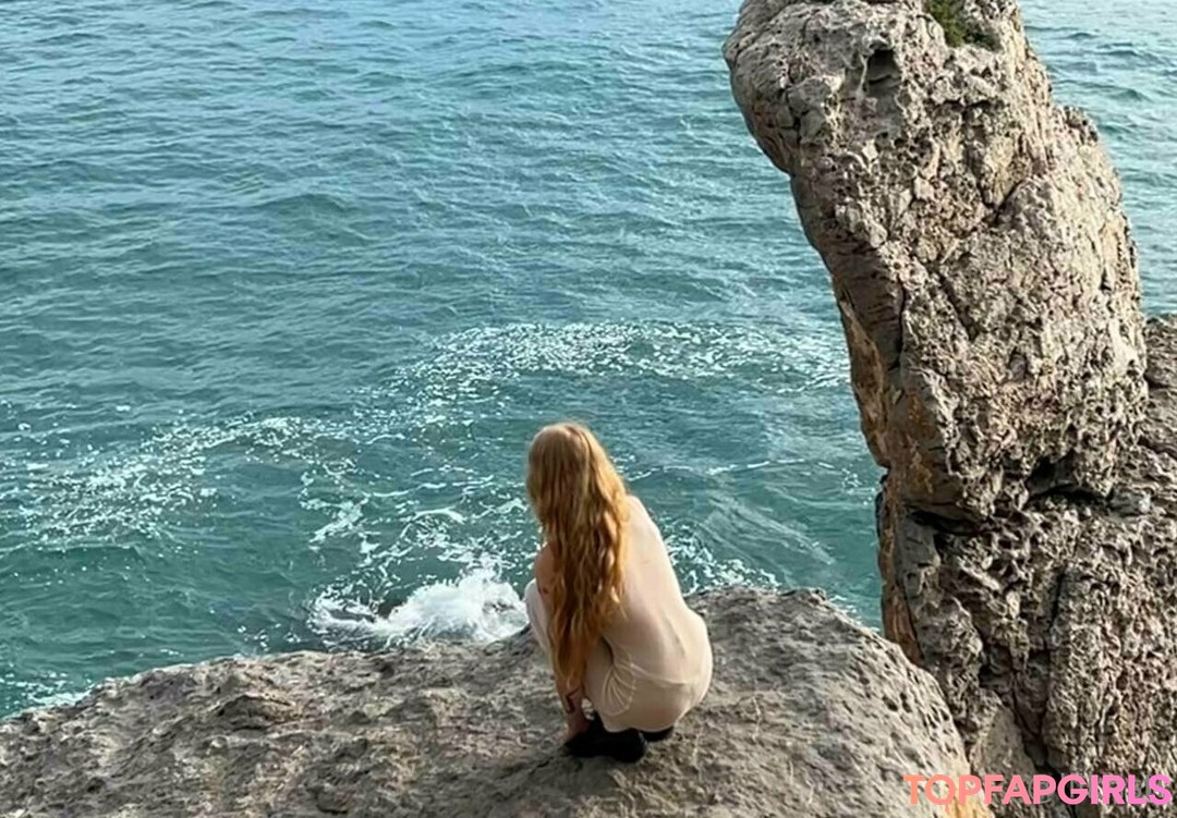 lilkristi セクシー女優 写真