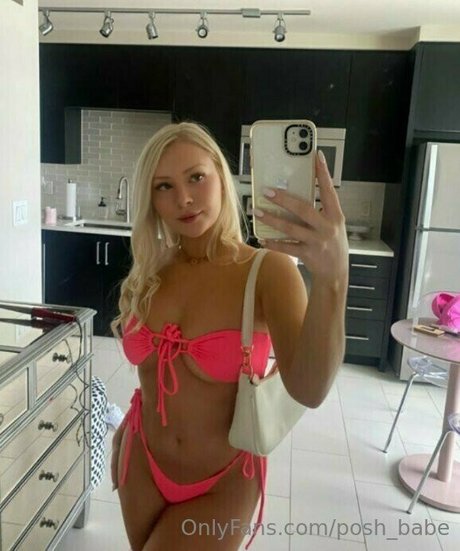 ブルネットのPOV オンリーファンズ アートxxx 写真