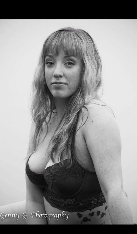 HotwifeAly ポルノスター セクシー アーカイブ