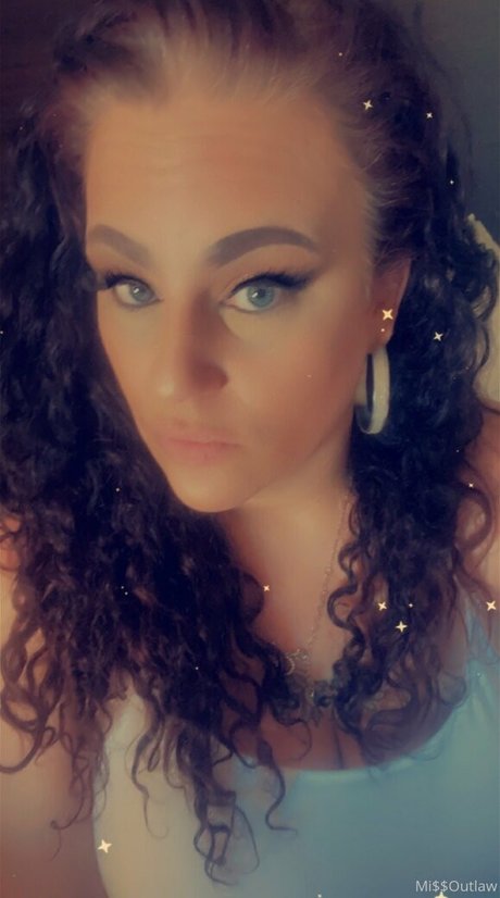 missoutlawakaladyk 美しいスター 画像