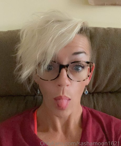 sashamoon1621 スター 裸 アーカイブ