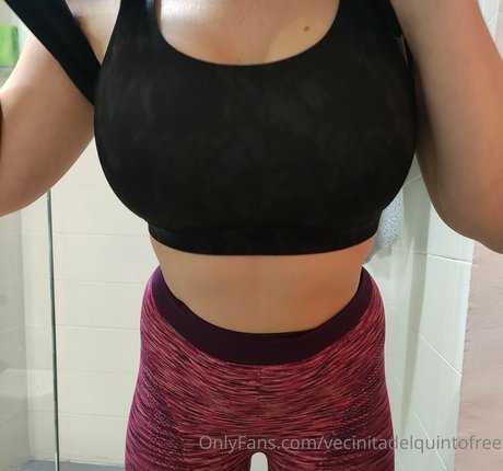 心理学者オンリーファンズ ホット裸 画像