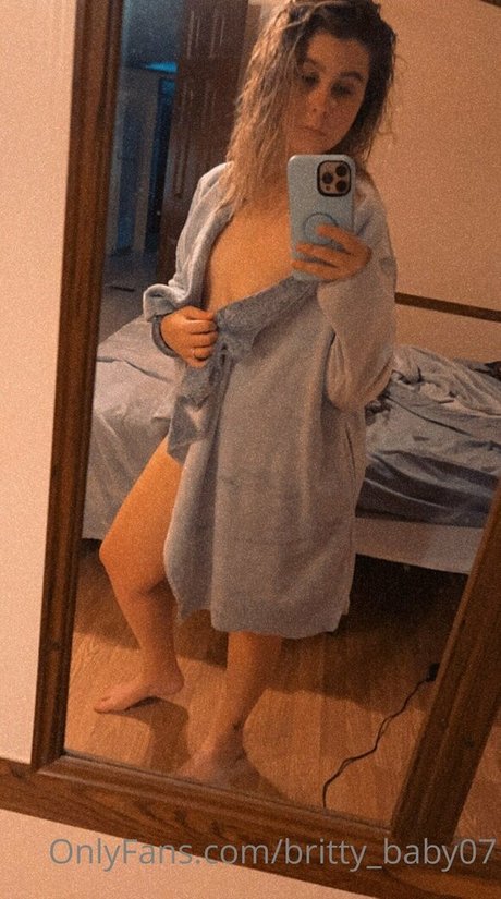 ニューハーフの乗馬オンリーファンズ 可愛い 写真