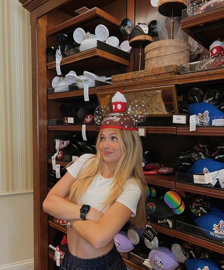 Lananegrini アート女優 写真