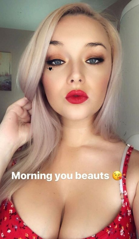 llannagg スター 裸 画像