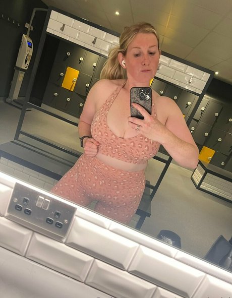 curvykgirl セックス女優 写真