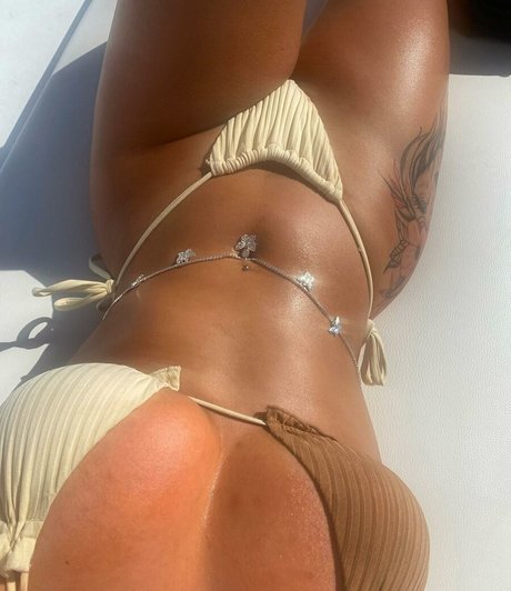 Sophia Bentley 裸の女優 ギャラリー