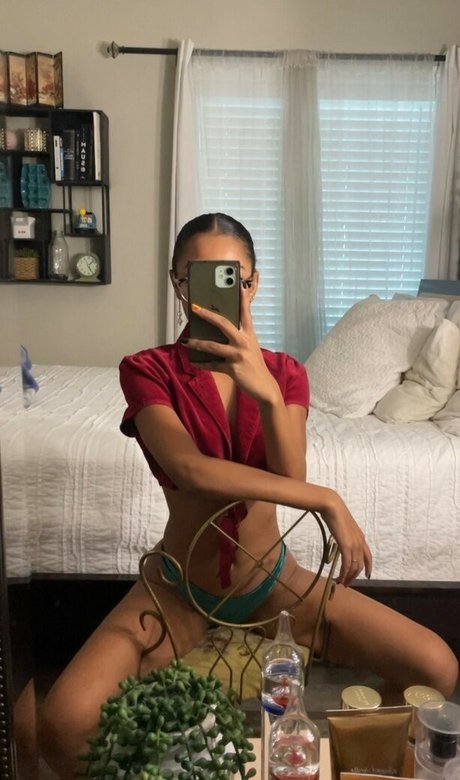 Official Anaiis ポルノスター 写真