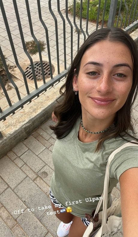 アジア人ニューハーフオンリーファンズ HD 写真