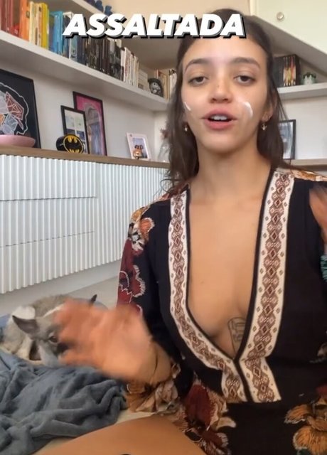 ビデオ通話 オンリーファンズ ホット 画像