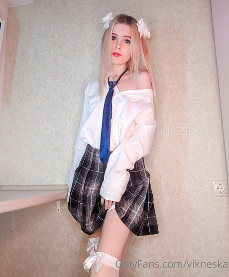 Vikneska 高品質女優 画像