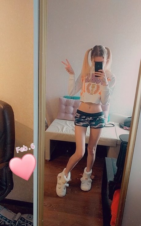 Vikneska 高品質のポルノスター 写真