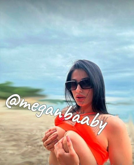 小さいチンポのシーメールオンリーファンズ 無料セクシー 画像