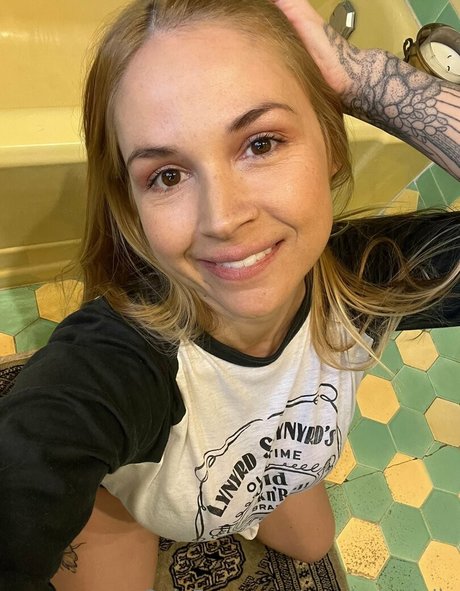 赤毛の痩せたオンリーファンズ 無料アダルト 画像