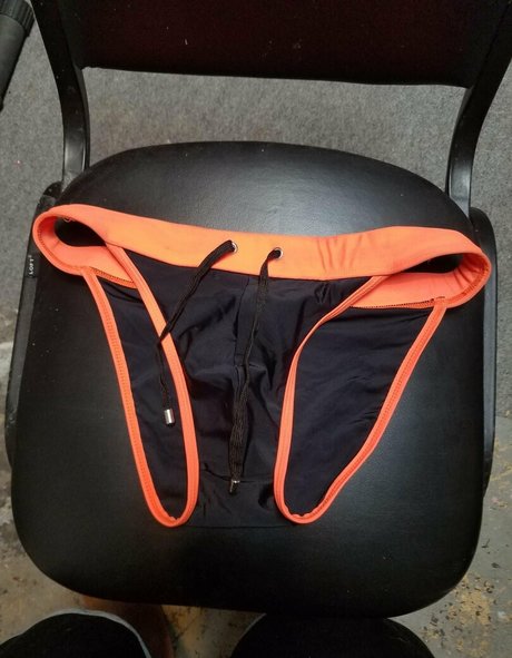 巨乳タトゥーオンリーファンズ ホット裸 画像