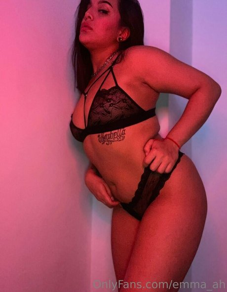 emma ah セックス女優 画像