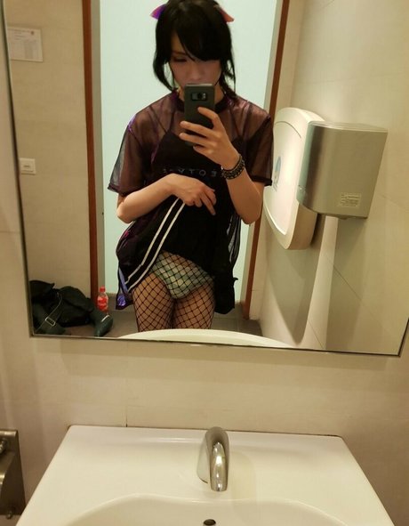 Kamiki ヌードモデル 写真