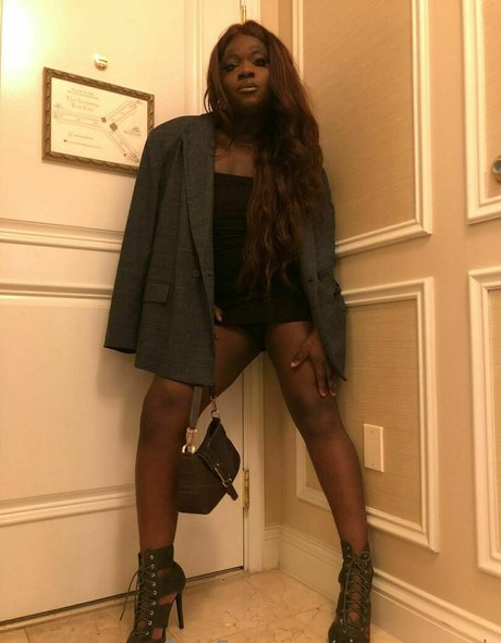 LGBTオンリーファン 美しい裸 写真