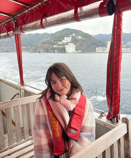 ニューハーフの乗馬オンリーファンズ ベスト 写真