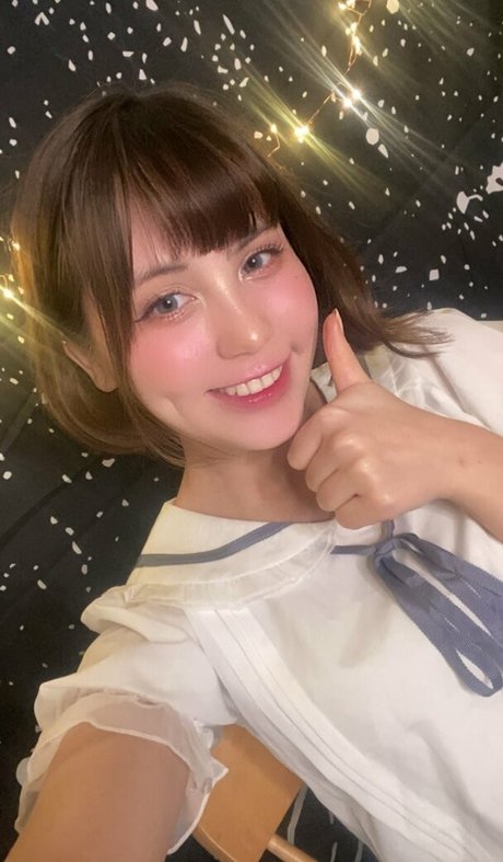 ASMR BlueKatie アダルトモデル 写真