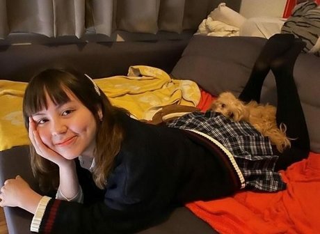 ASMR BlueKatie 完璧なモデル 画像