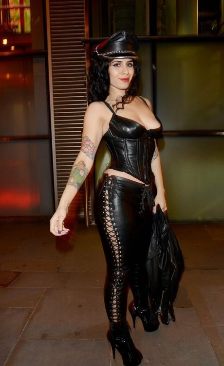 ティーンフィンガリングオンリーファンズ 美しいポルノ 写真