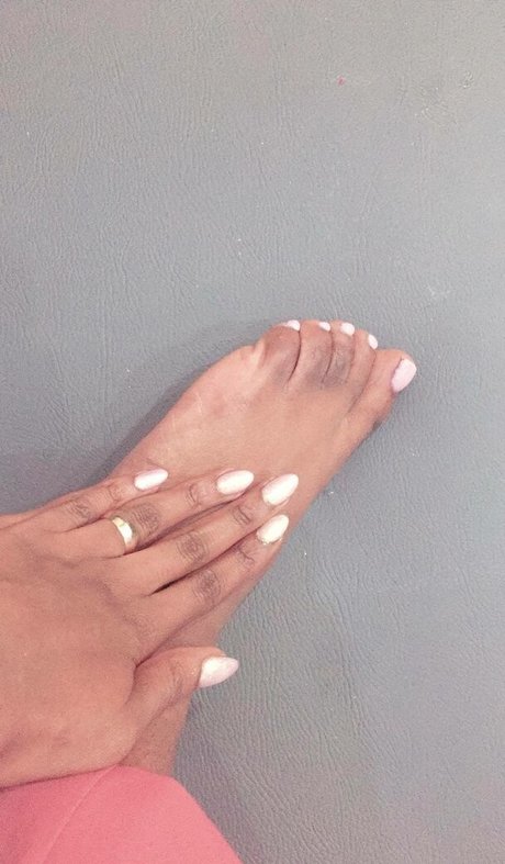 巨尻オンリーファン ヌード 写真