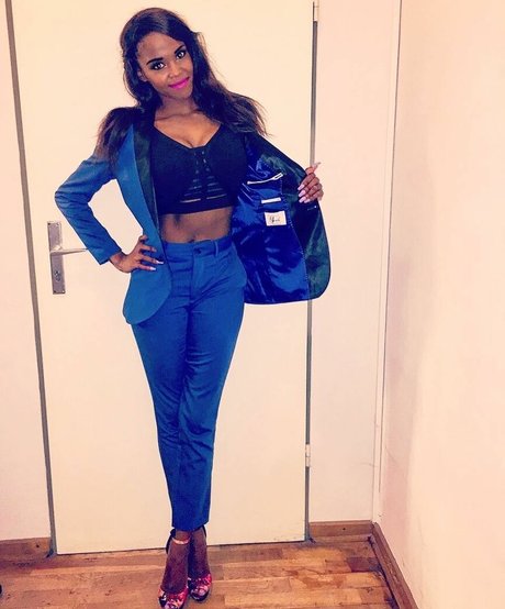 Oti Mabuse ポルノスター 独占 画像