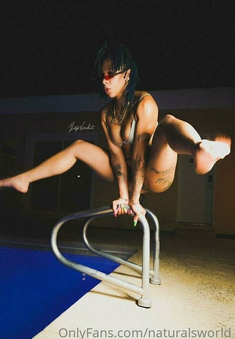 Naturalsworld アートモデル 写真