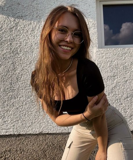 Anna Kauer 女優 写真