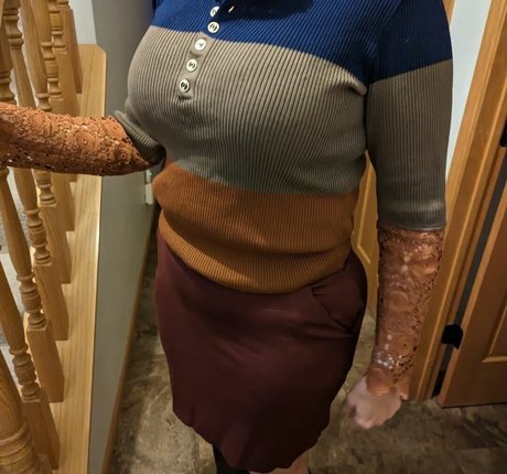 JOI オンリーファンズ トップ 画像