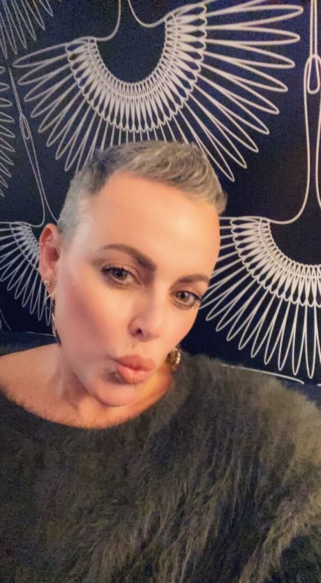 Madame Elise ポルノスター セックス 画像