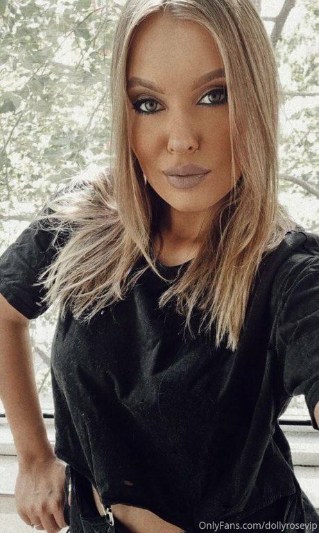 Dolly Rose 裸のスター 画像