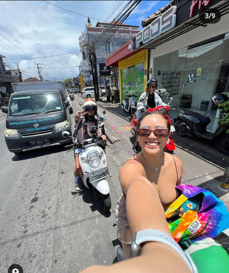 Mathilda Huang ポルノモデル 写真