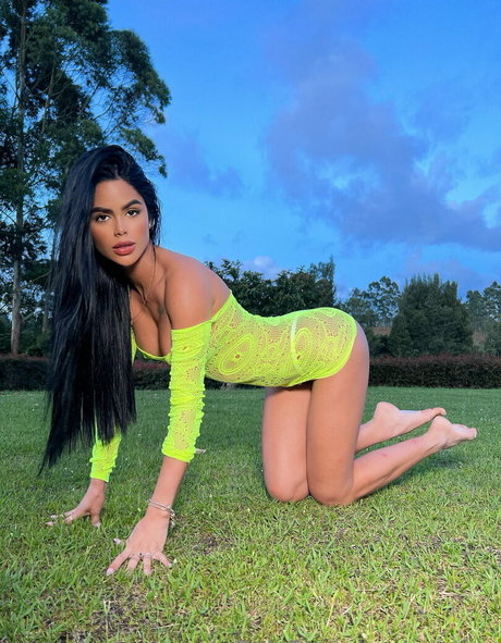 セクシーな妻オンリーファンズ ホットセクシー 画像