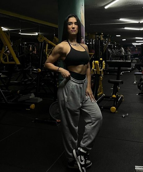 Hale Cabbar 裸のポルノスター アーカイブ