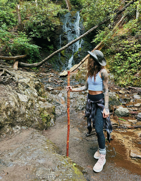 フィリピン人オンリーファンズ アートヌード 写真