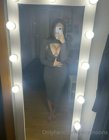 熟女のおっぱいオンリーファンズ 美しいxxx 写真