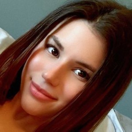 ヌード熟女オンリーファンズ セクシーヌード 写真